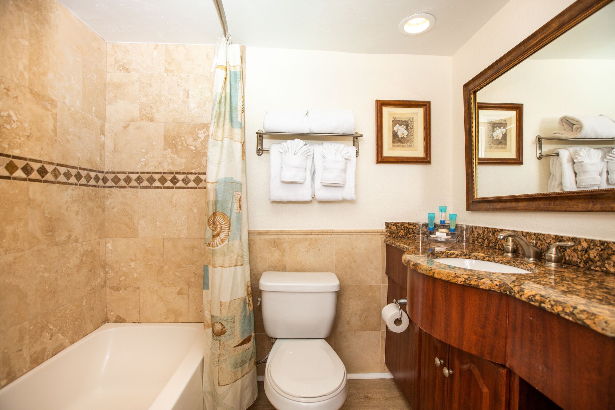 Tween Waters Inn