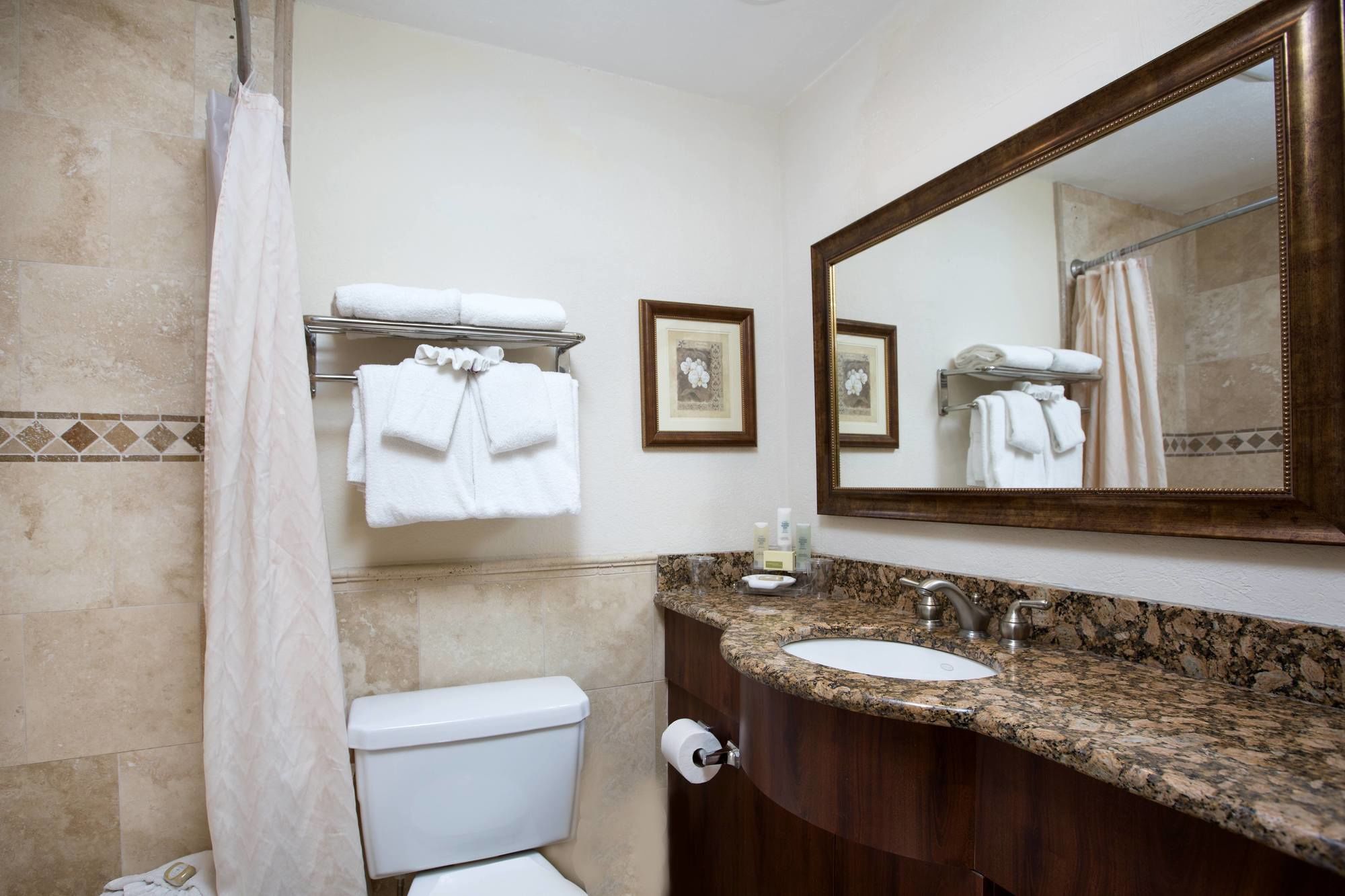 Tween Waters Inn