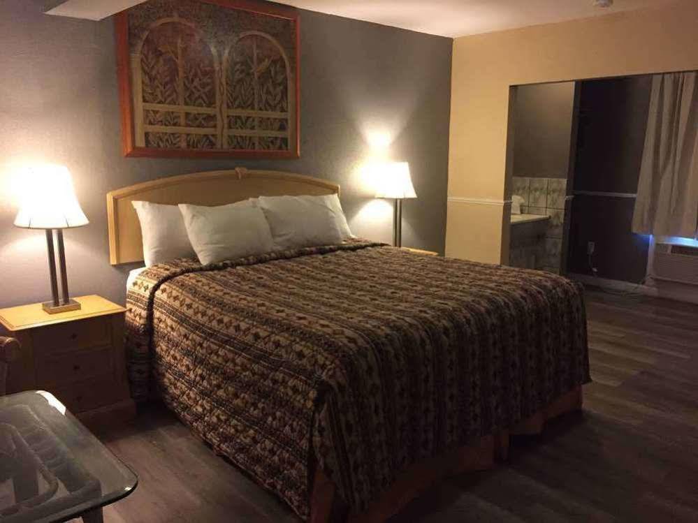 Delux Inn Clearwater