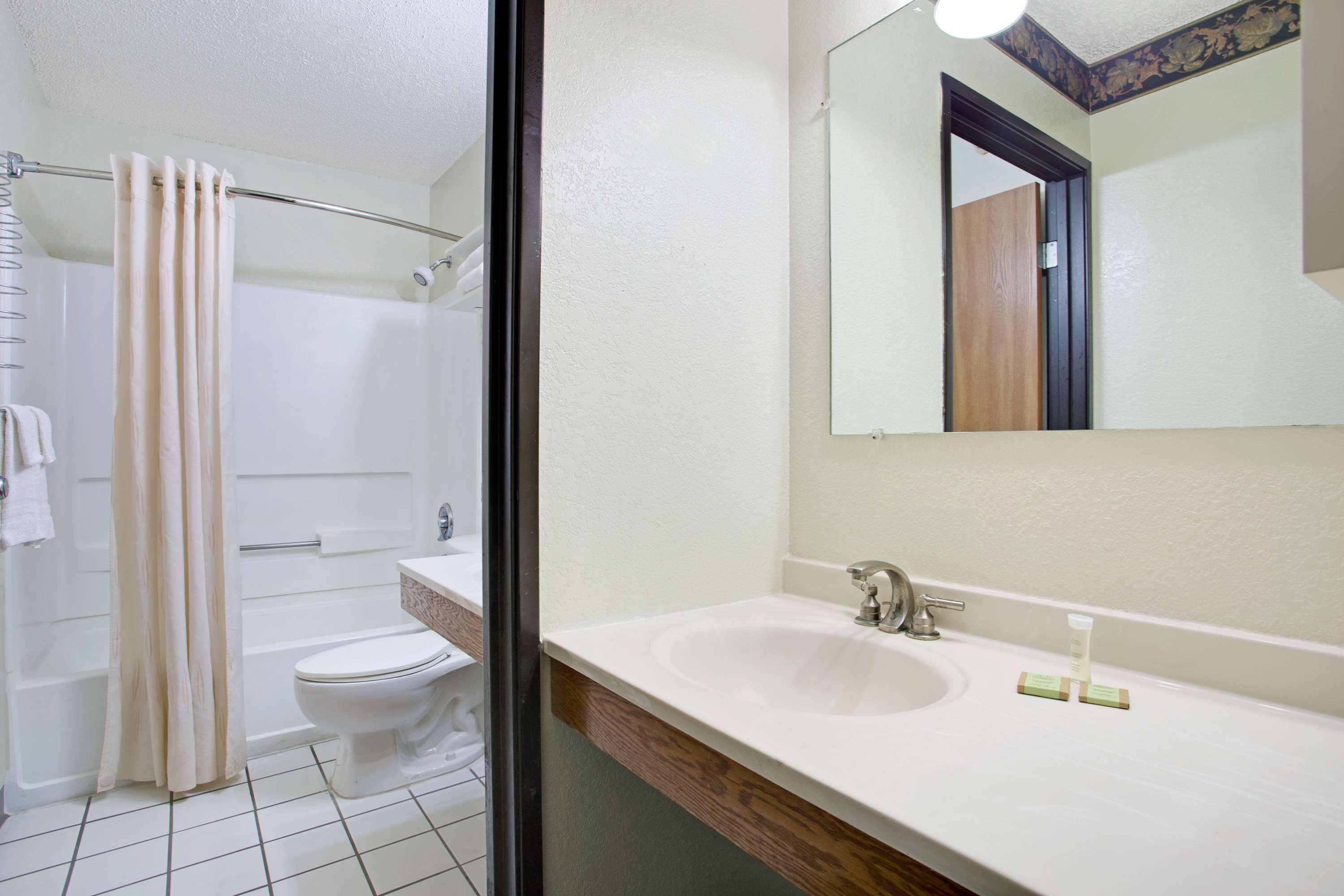 Super 8 by Wyndham Clearwater/St. Petersburg Airport