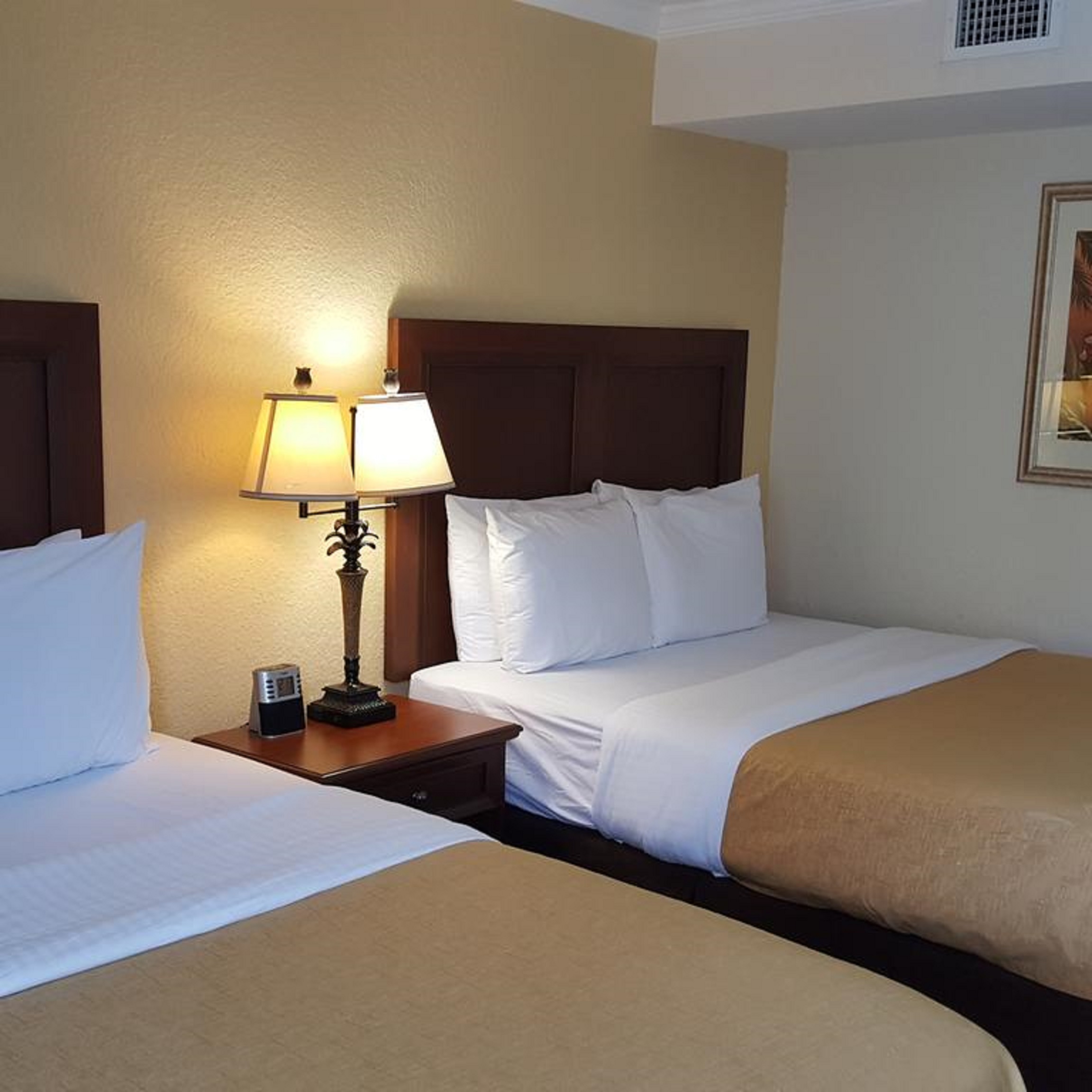 Coconut Cove All-Suite Hotel
