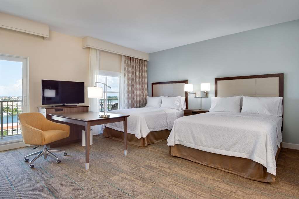 Hampton Inn & Suites Clearwater Beach