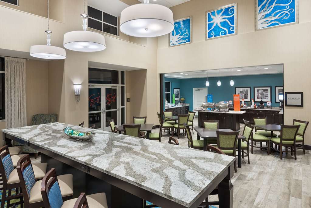 Hampton Inn & Suites Clearwater Beach