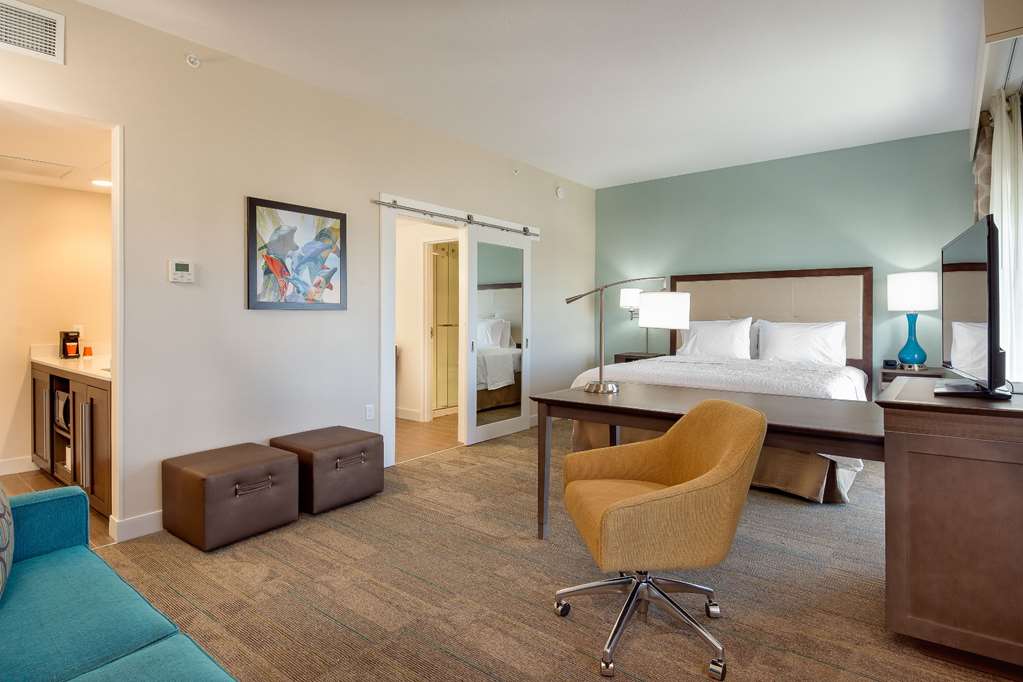 Hampton Inn & Suites Clearwater Beach