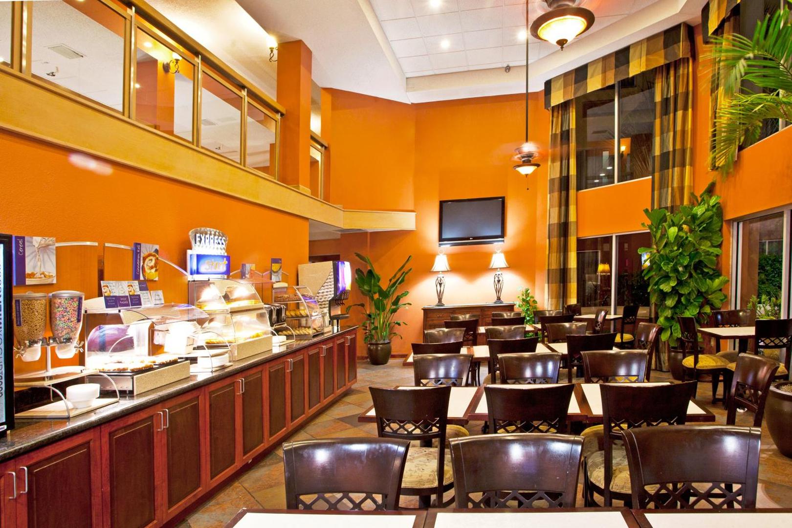 Holiday Inn Express Clearwater East - Icot Center