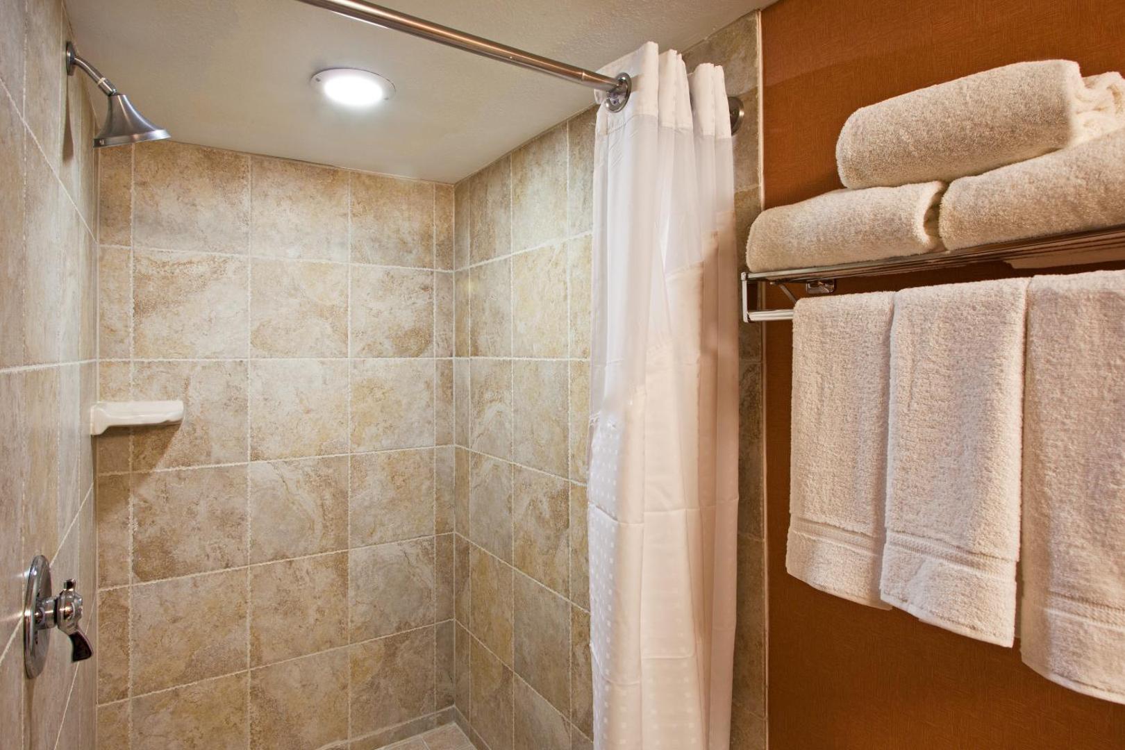 Holiday Inn Express Clearwater East - Icot Center