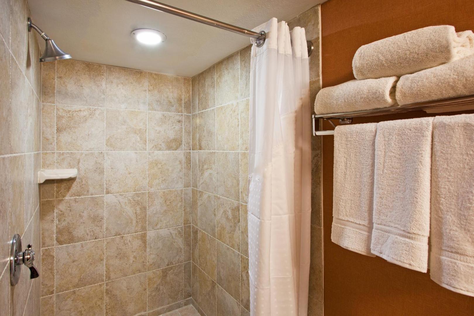 Holiday Inn Express Clearwater East - Icot Center
