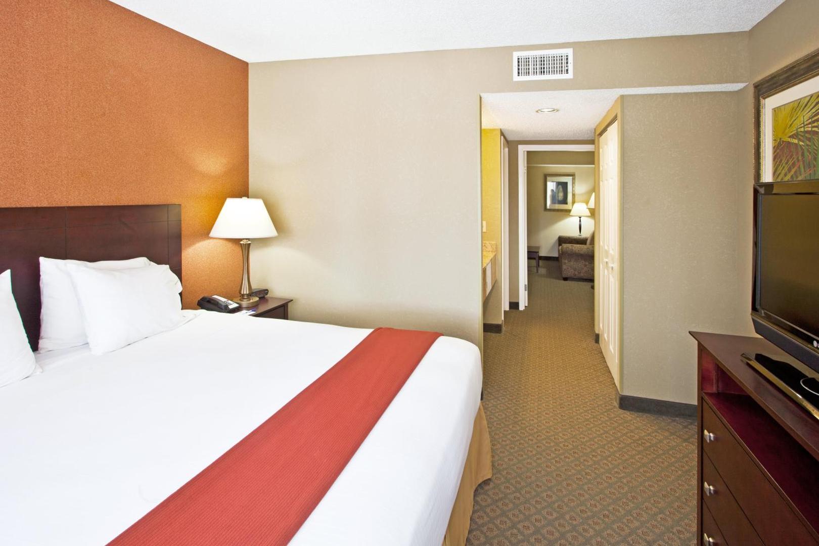 Holiday Inn Express Clearwater East - Icot Center