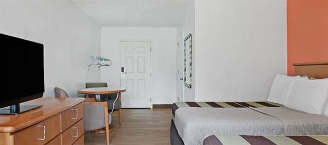 Knights Inn Clearwater