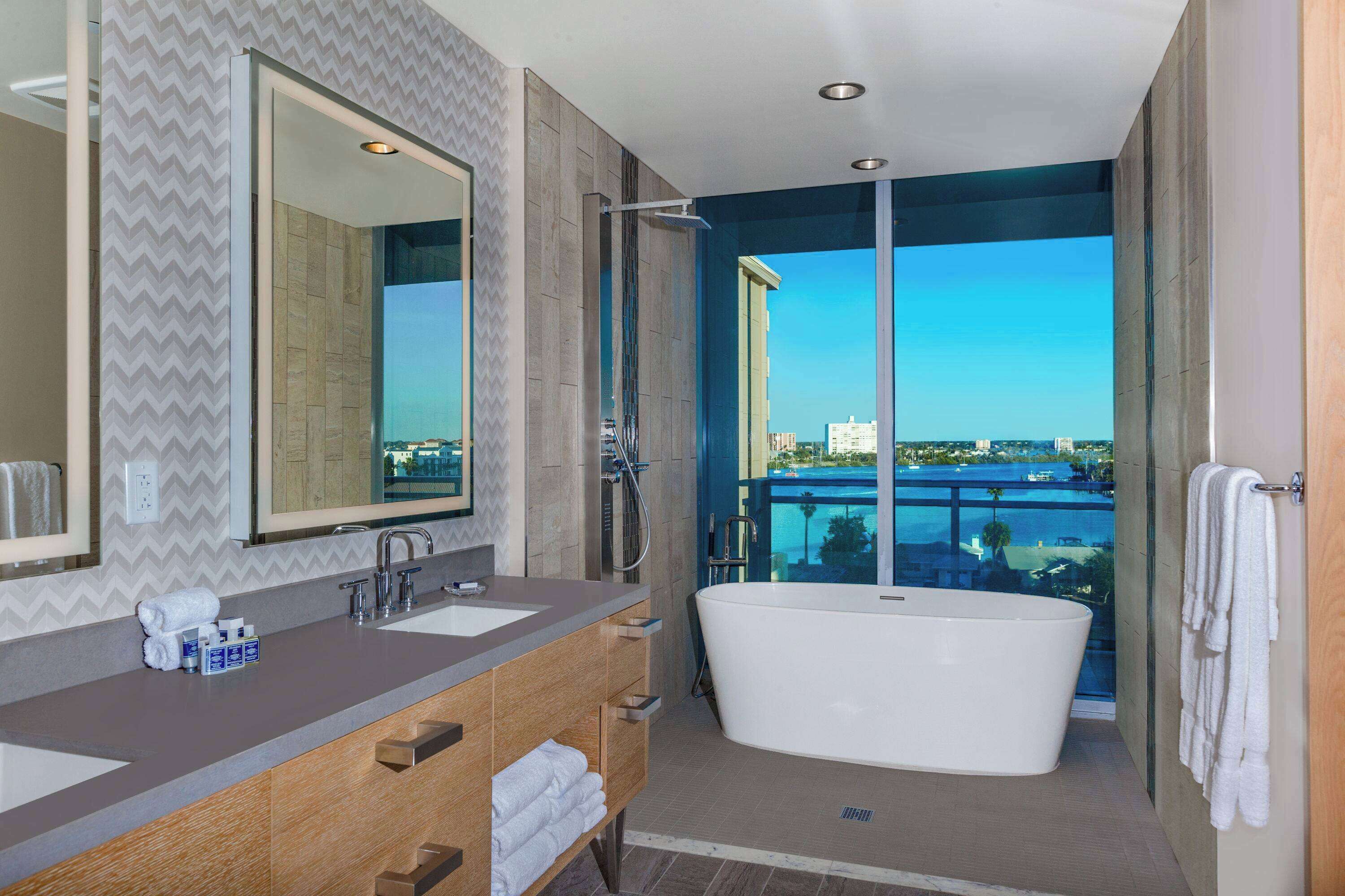 Wyndham Grand Clearwater Beach