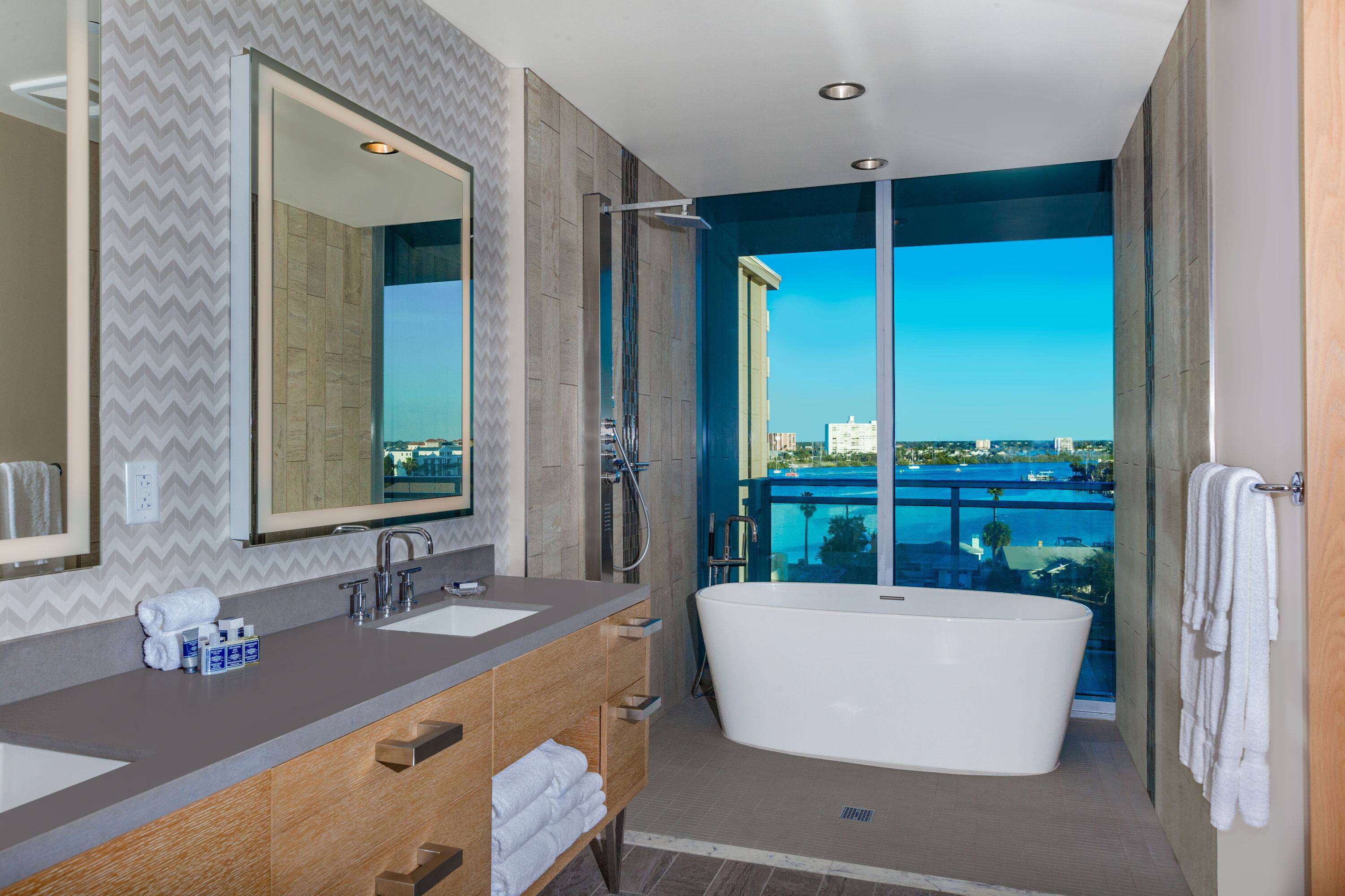 Wyndham Grand Clearwater Beach