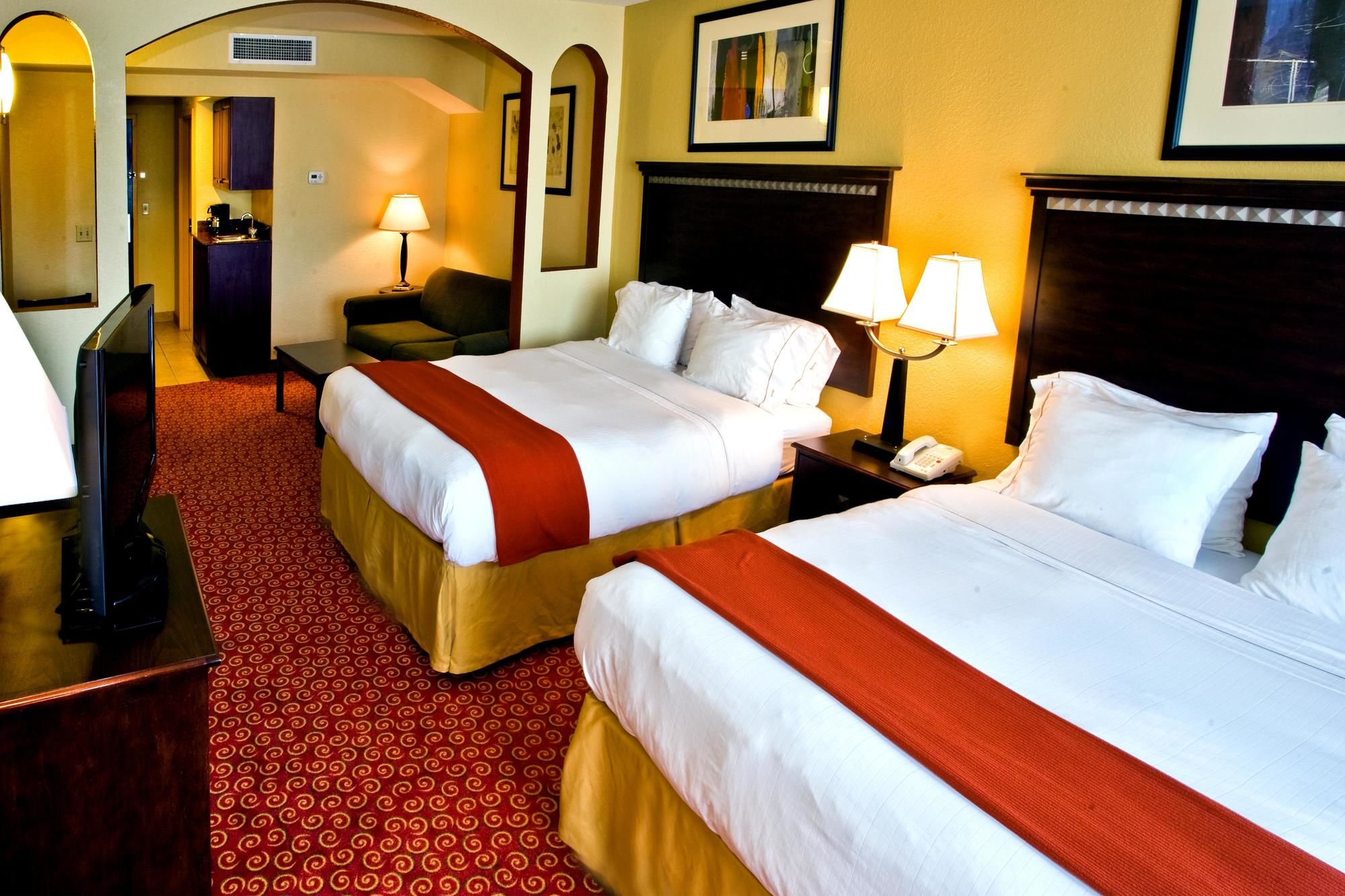 Holiday Inn Express Hotel & Suites Clewiston