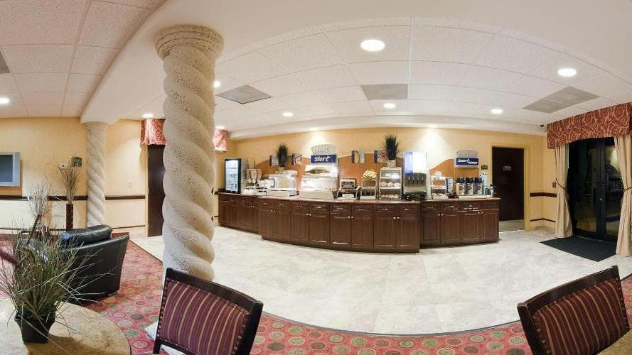 Holiday Inn Express Hotel & Suites Clewiston
