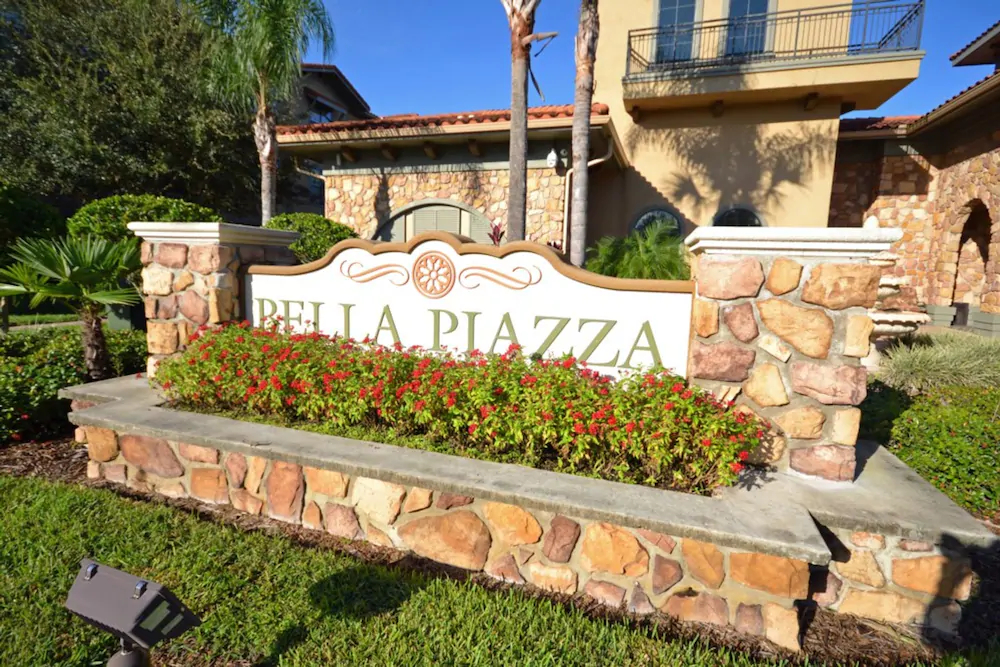 Bella Piazza