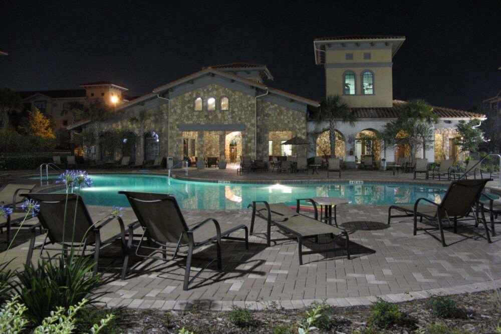 Bella Piazza