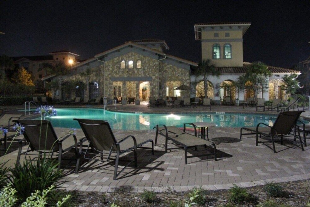 Bella Piazza