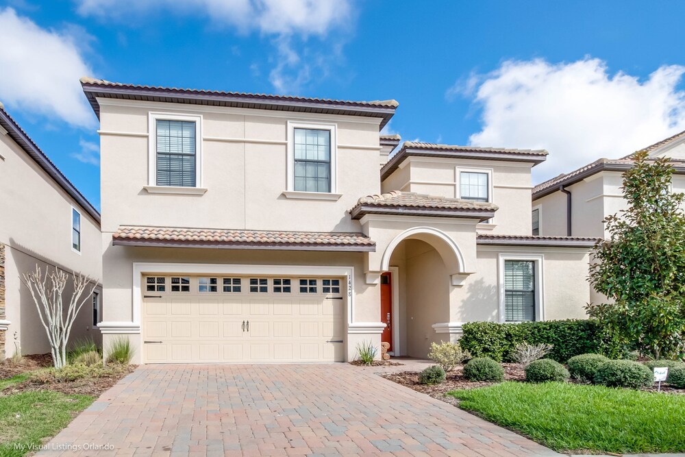 Champions Gate by iHome Resort