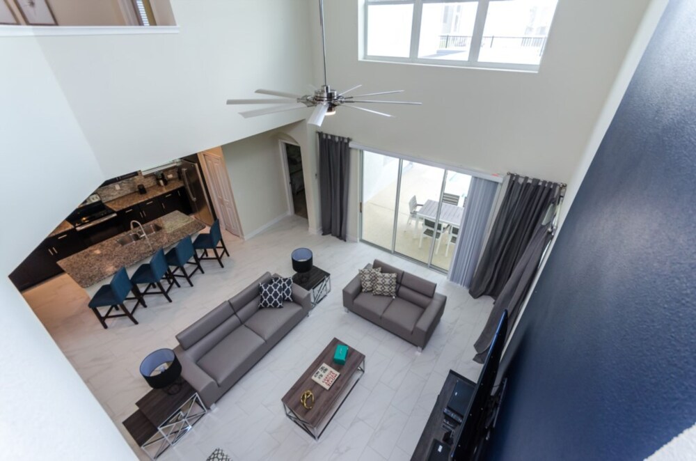 Champions Gate by iHome Resort