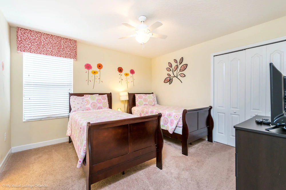 Champions Gate by iHome Resort