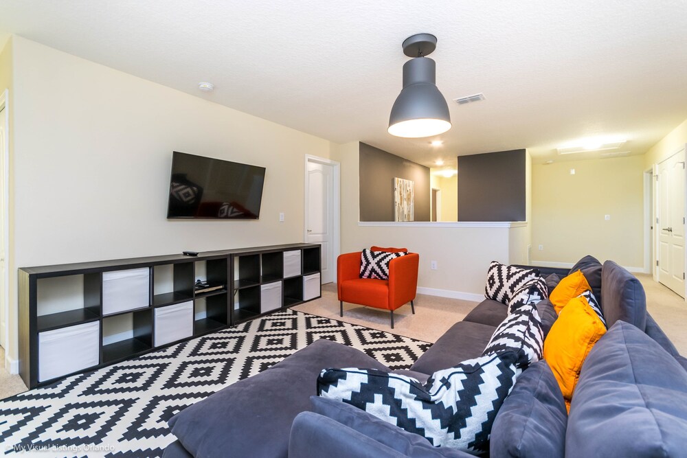 Champions Gate by iHome Resort