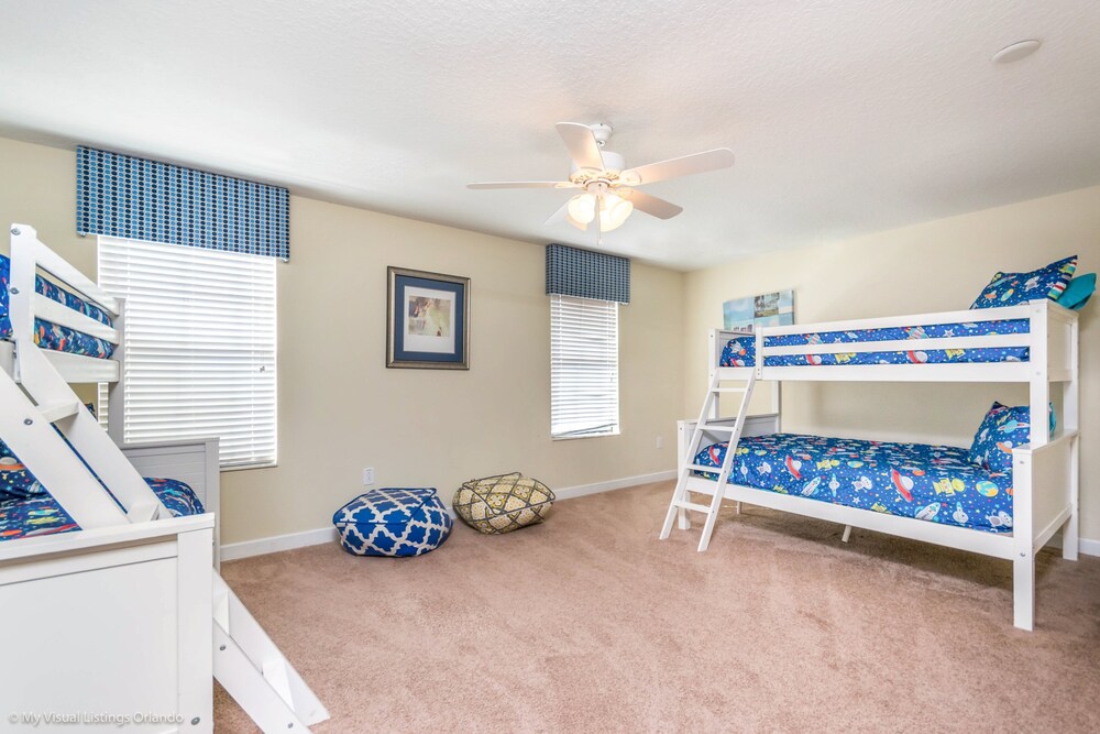 Champions Gate by iHome Resort