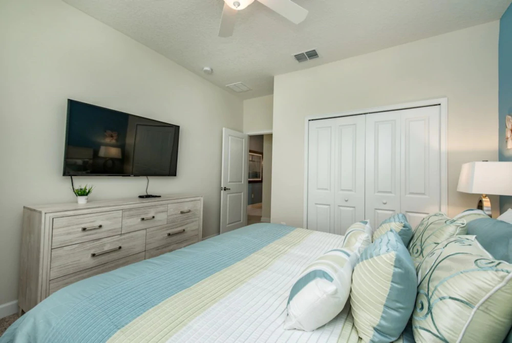 Champions Gate by iHome Resort