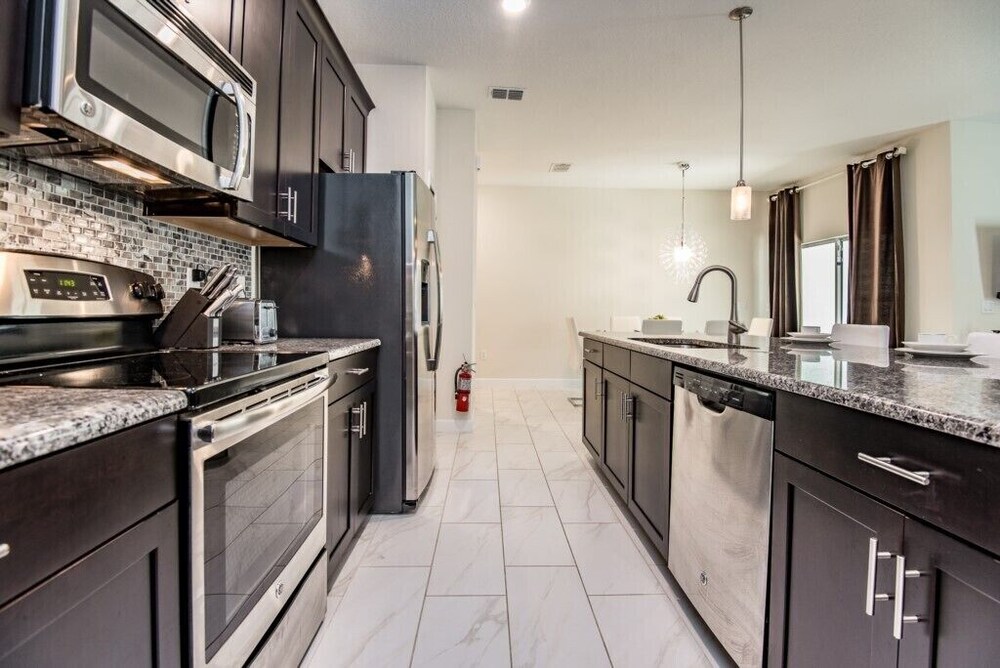 Champions Gate by iHome Resort