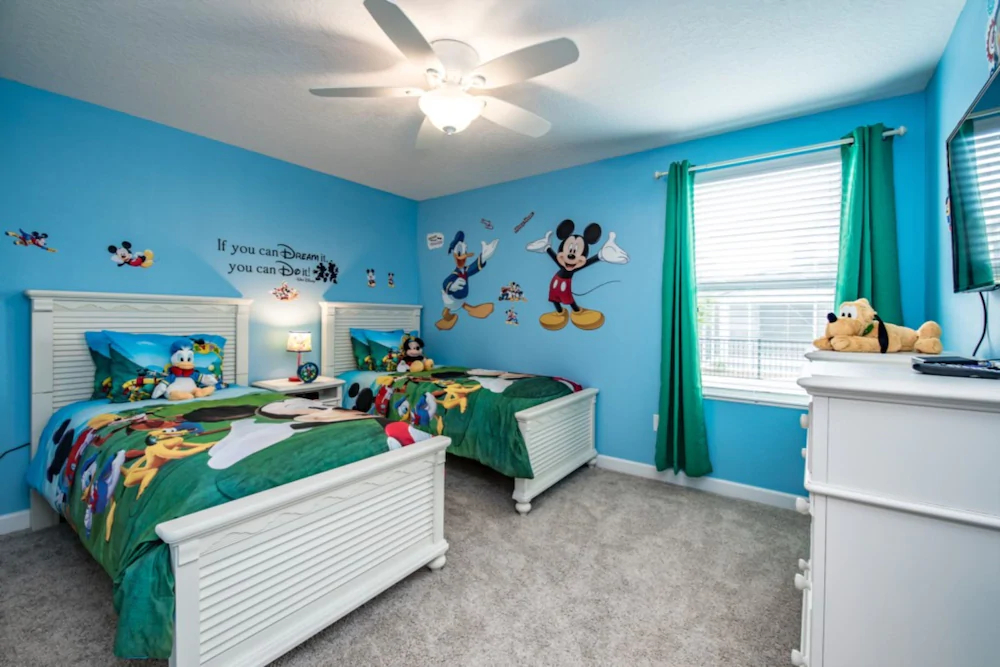 Champions Gate by iHome Resort