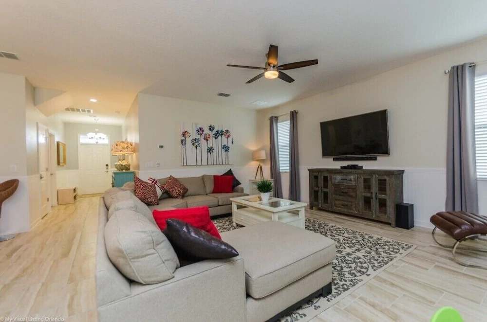 Champions Gate by iHome Resort