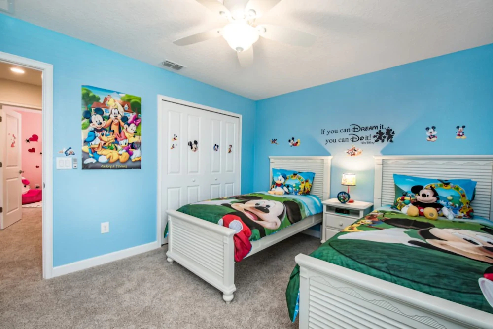 Champions Gate by iHome Resort