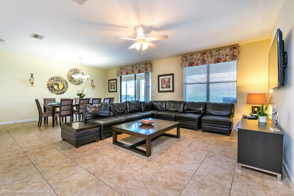 Champions Gate by iHome Resort