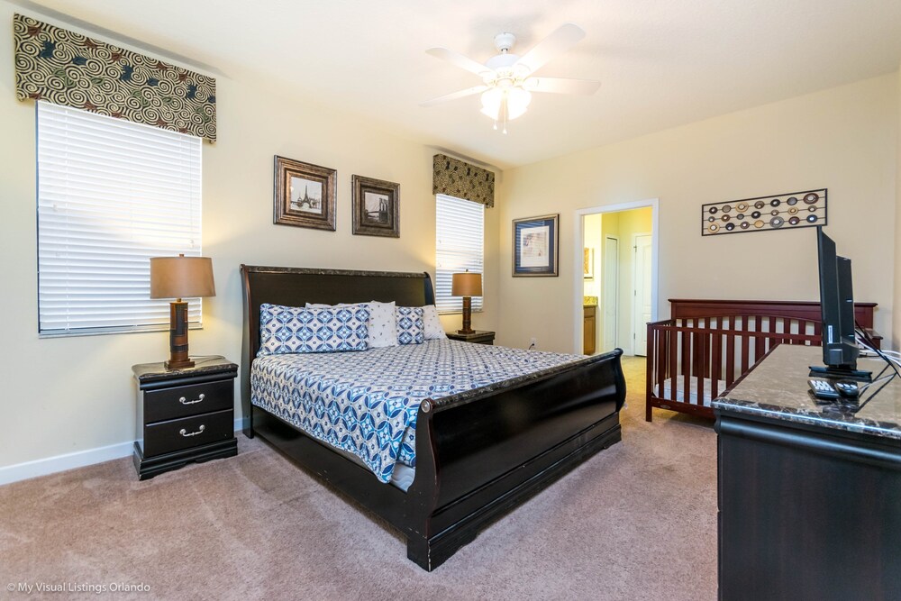 Champions Gate by iHome Resort