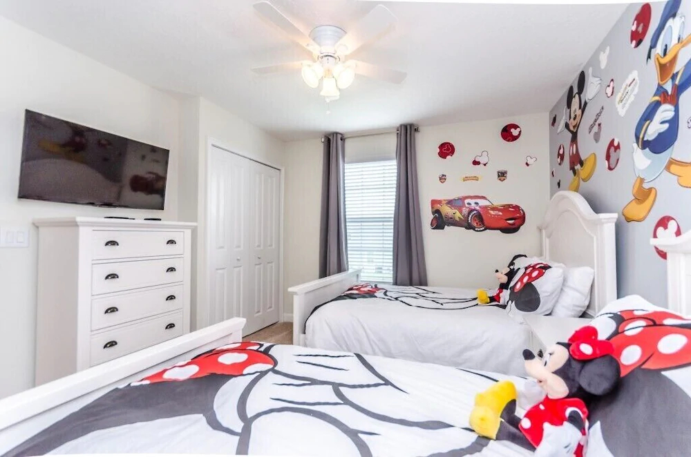 Champions Gate by iHome Resort