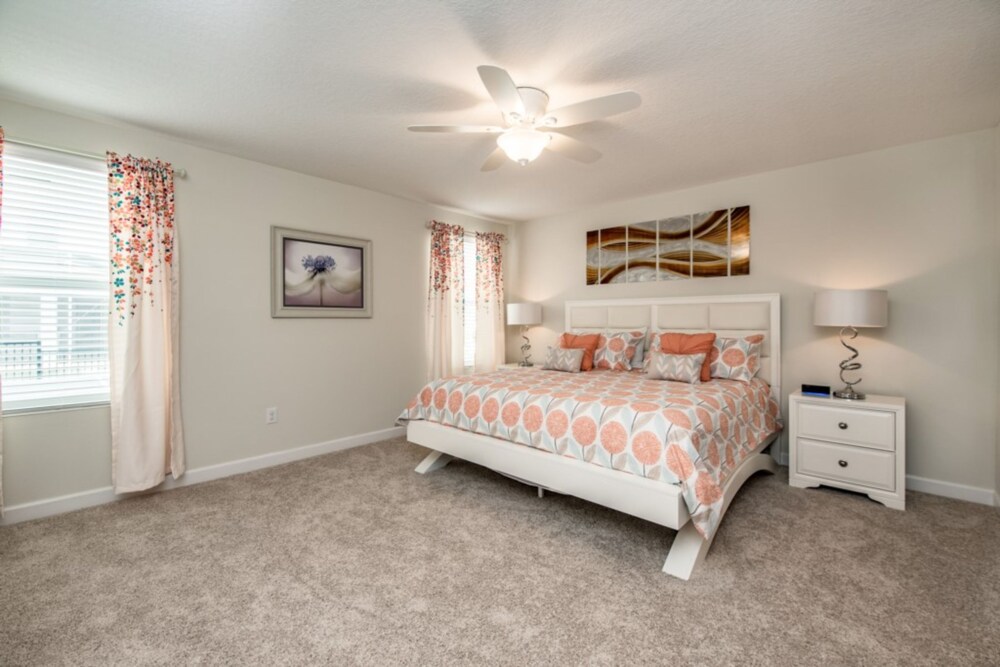 Champions Gate by iHome Resort