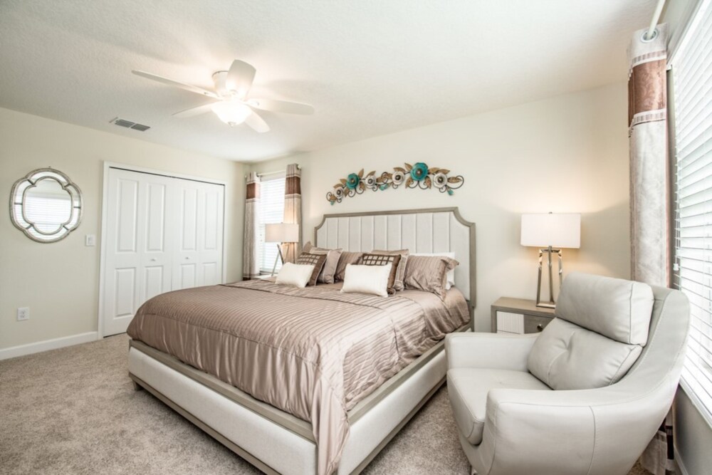 Champions Gate by iHome Resort