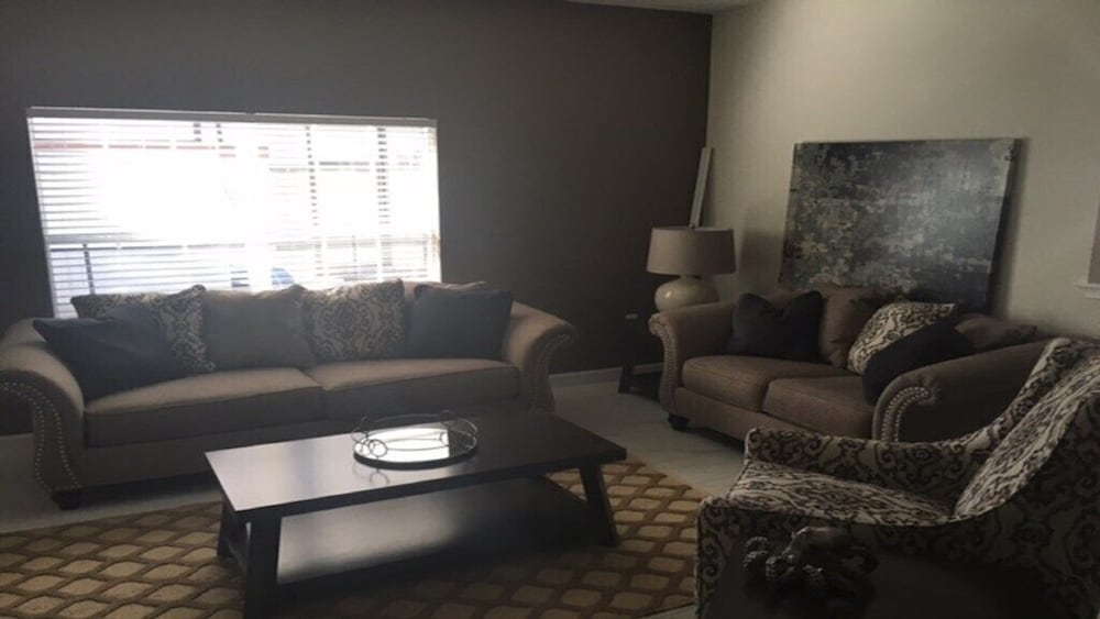 Champions Gate by iHome Resort