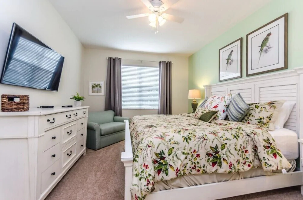 Champions Gate by iHome Resort