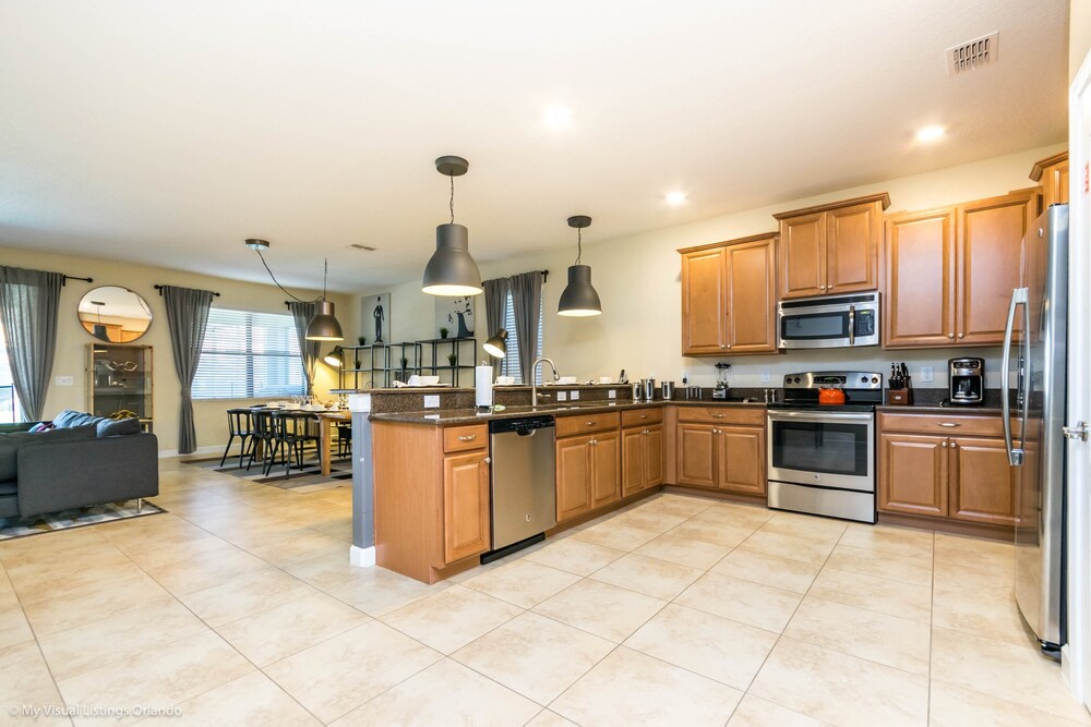 Champions Gate by iHome Resort