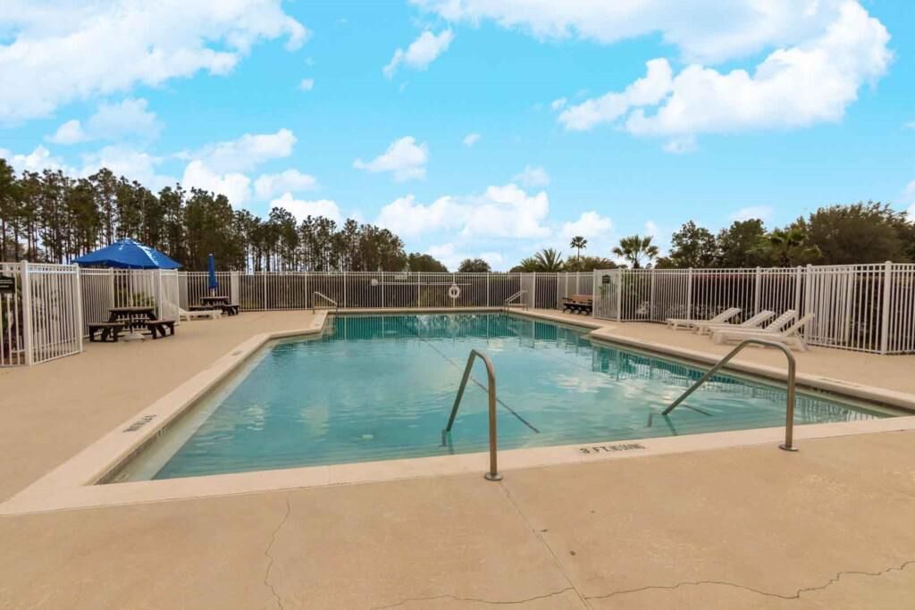 Chris's Highlands Reserve 4 Bedroom Home by Redawning