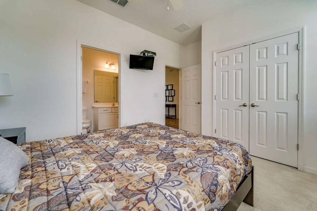 Graeme's Providence Vacation Home