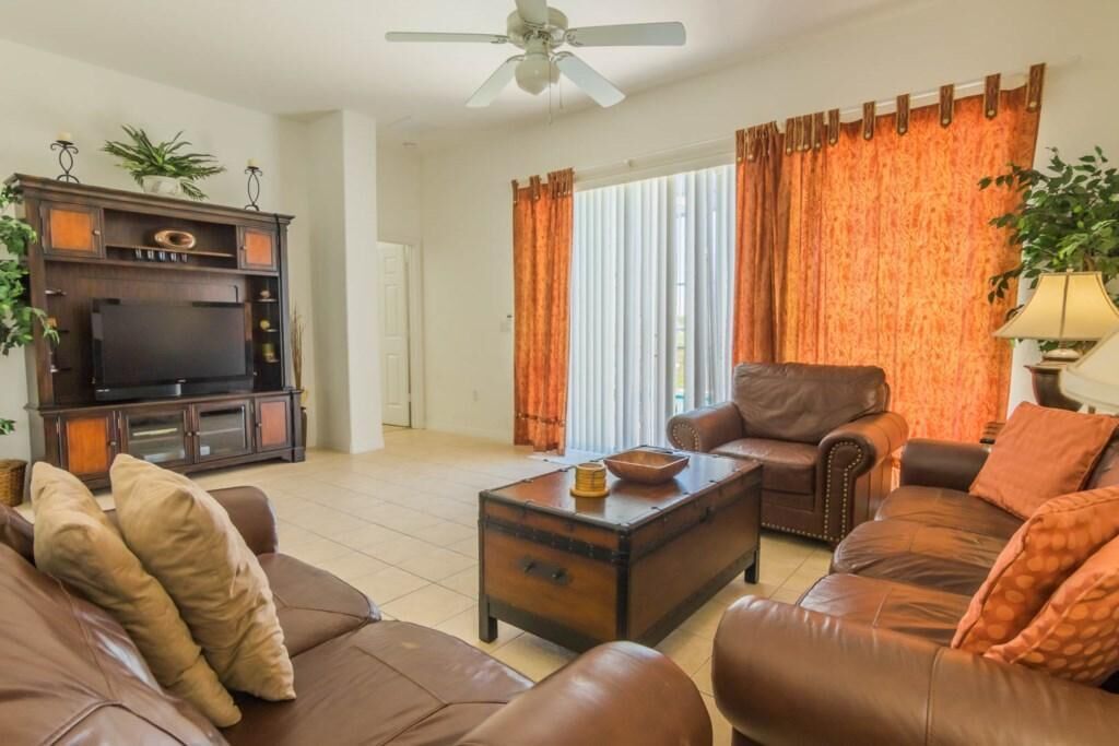 Marbella North by Redawning