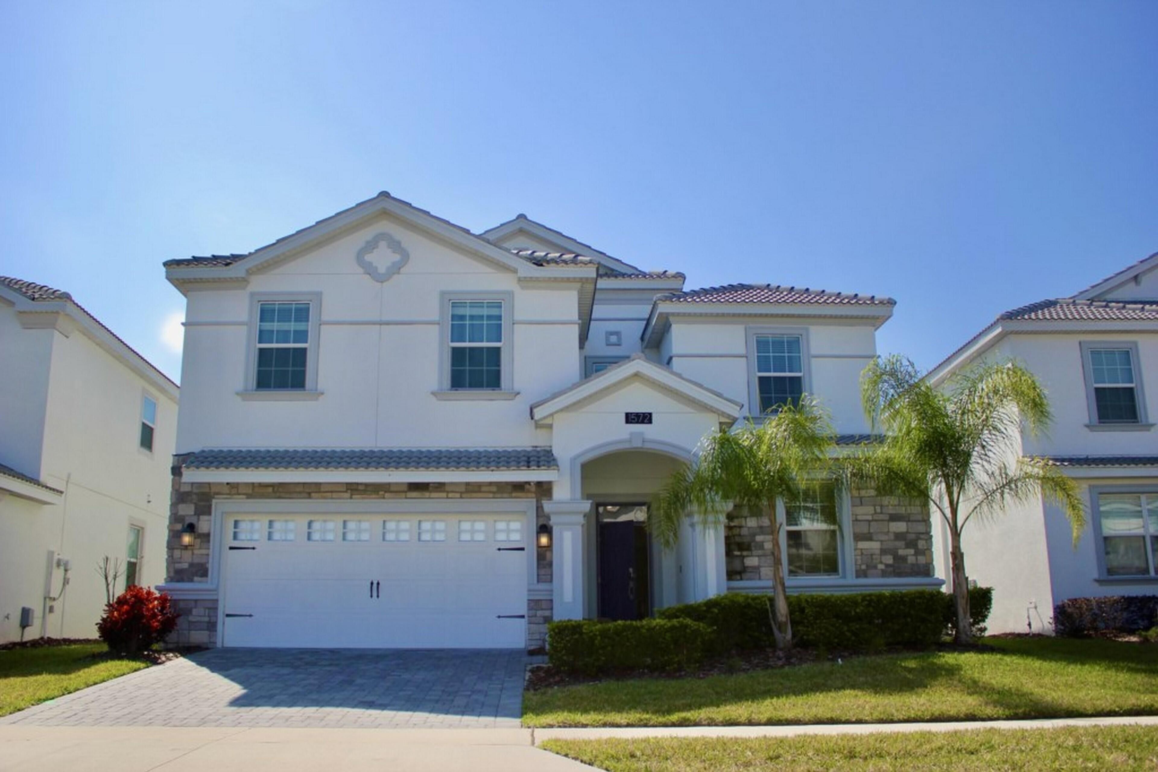 Villa Fantasy  Maidstone by Fairytale Vacation Rental