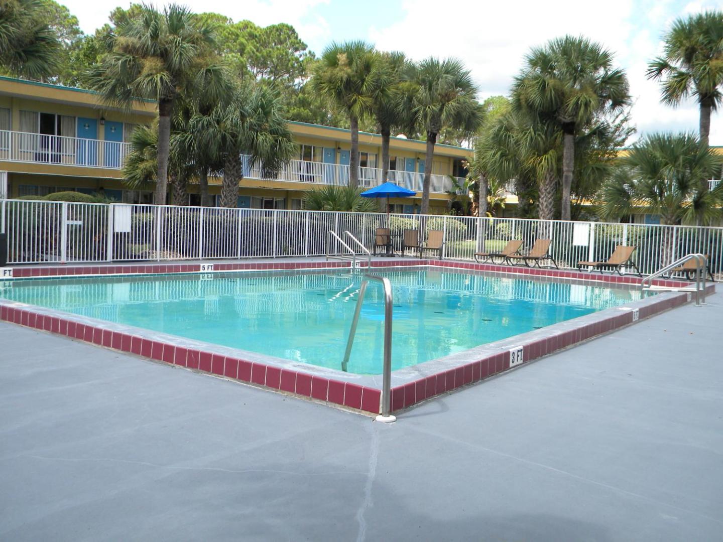 Days Inn by Wyndham Daytona Beach Speedway