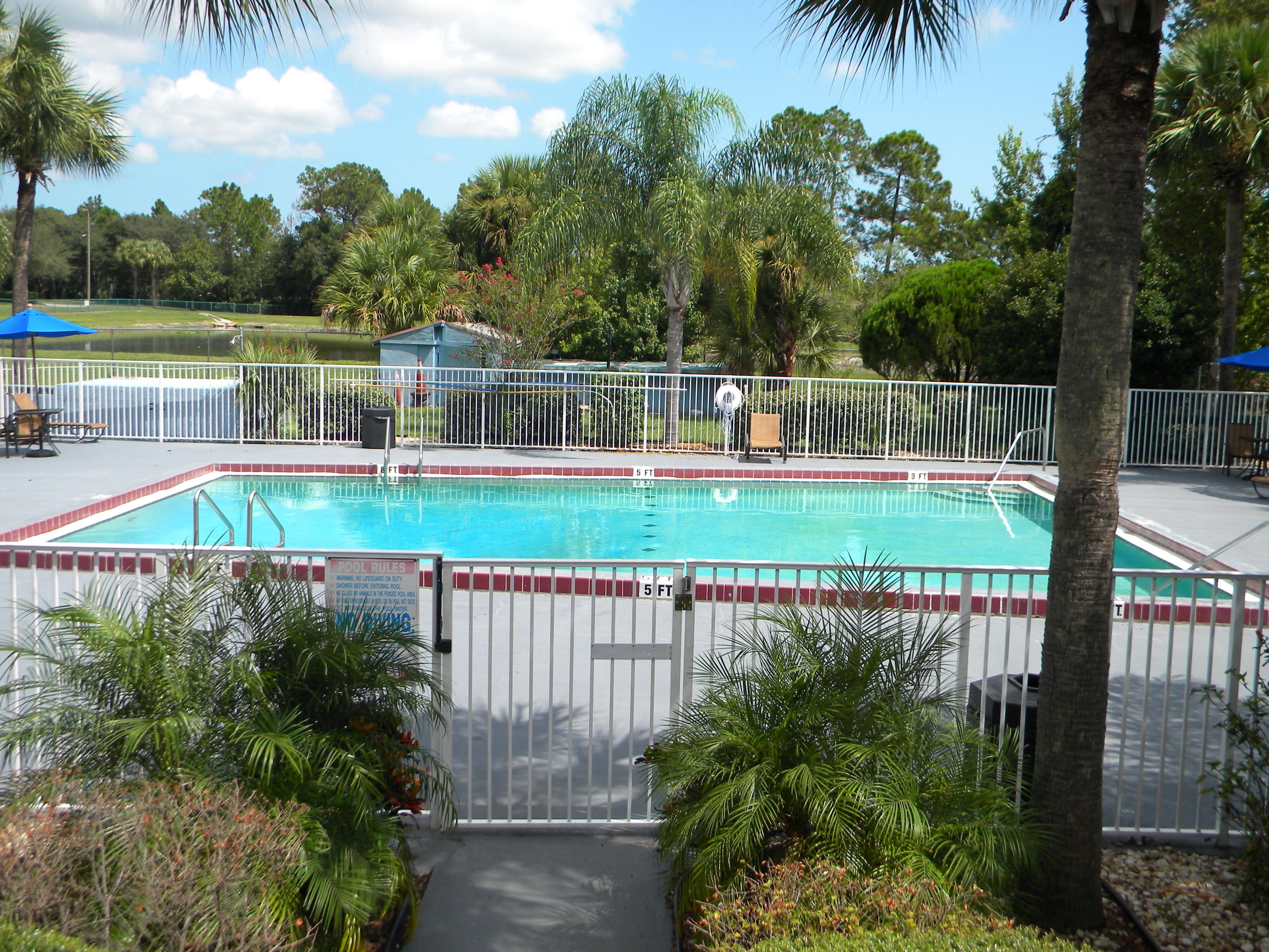 Days Inn by Wyndham Daytona Beach Speedway