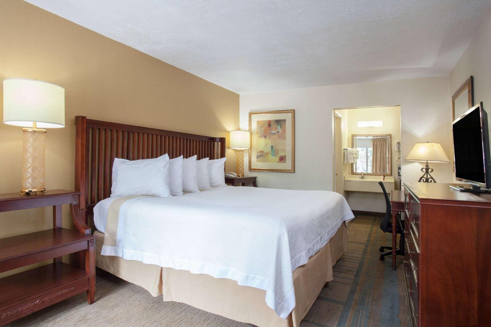 Days Inn by Wyndham Daytona Beach Speedway