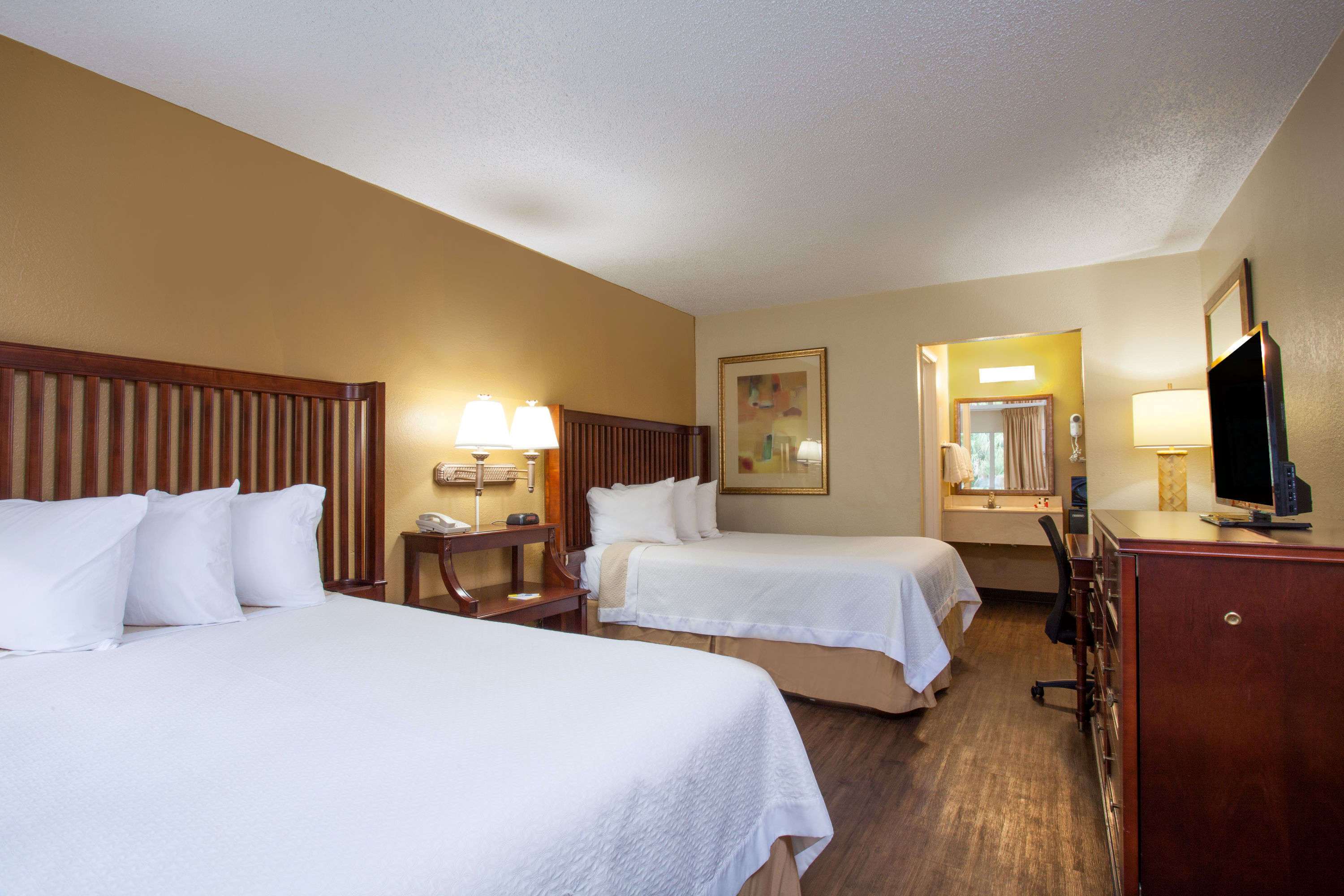 Days Inn by Wyndham Daytona Beach Speedway