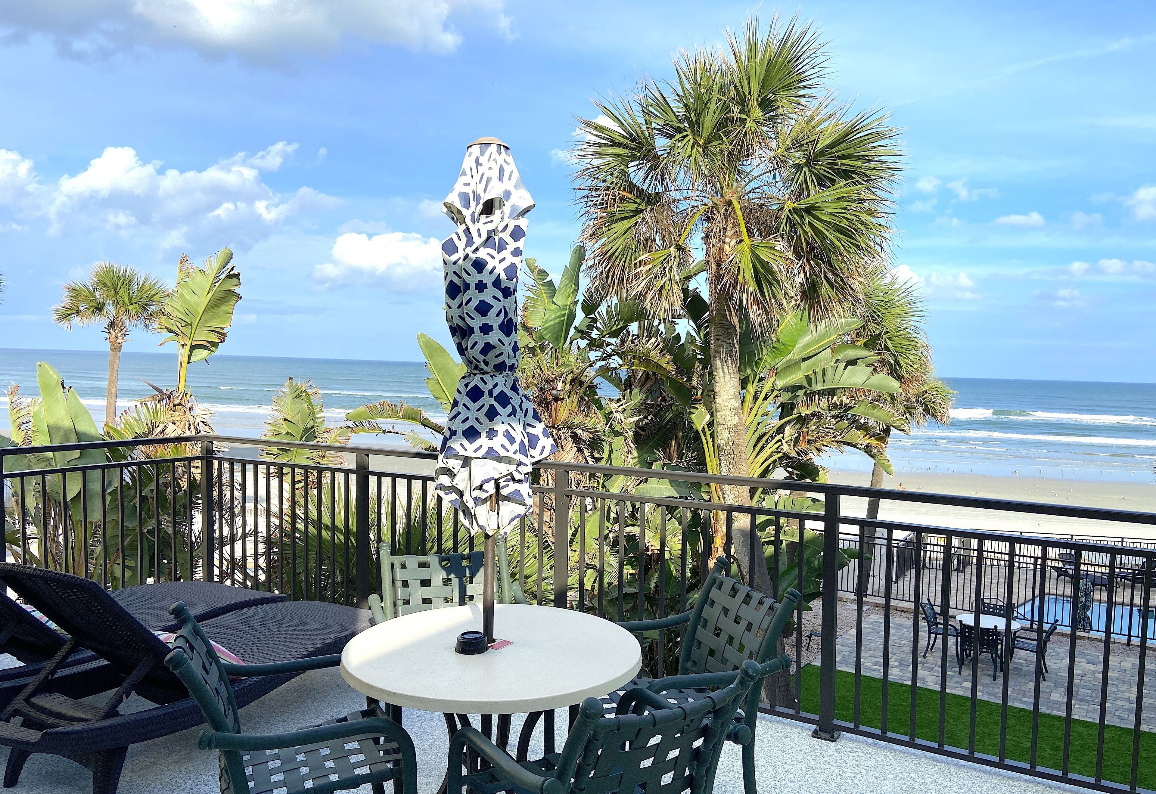 Mick's Beach Hideaway