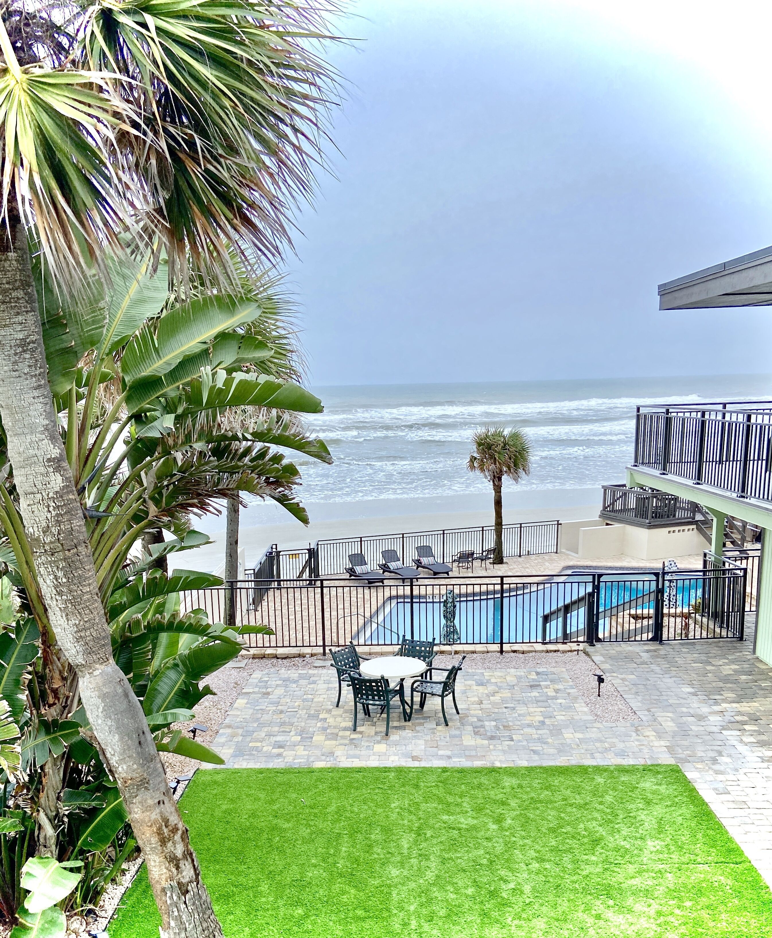 Mick's Beach Hideaway