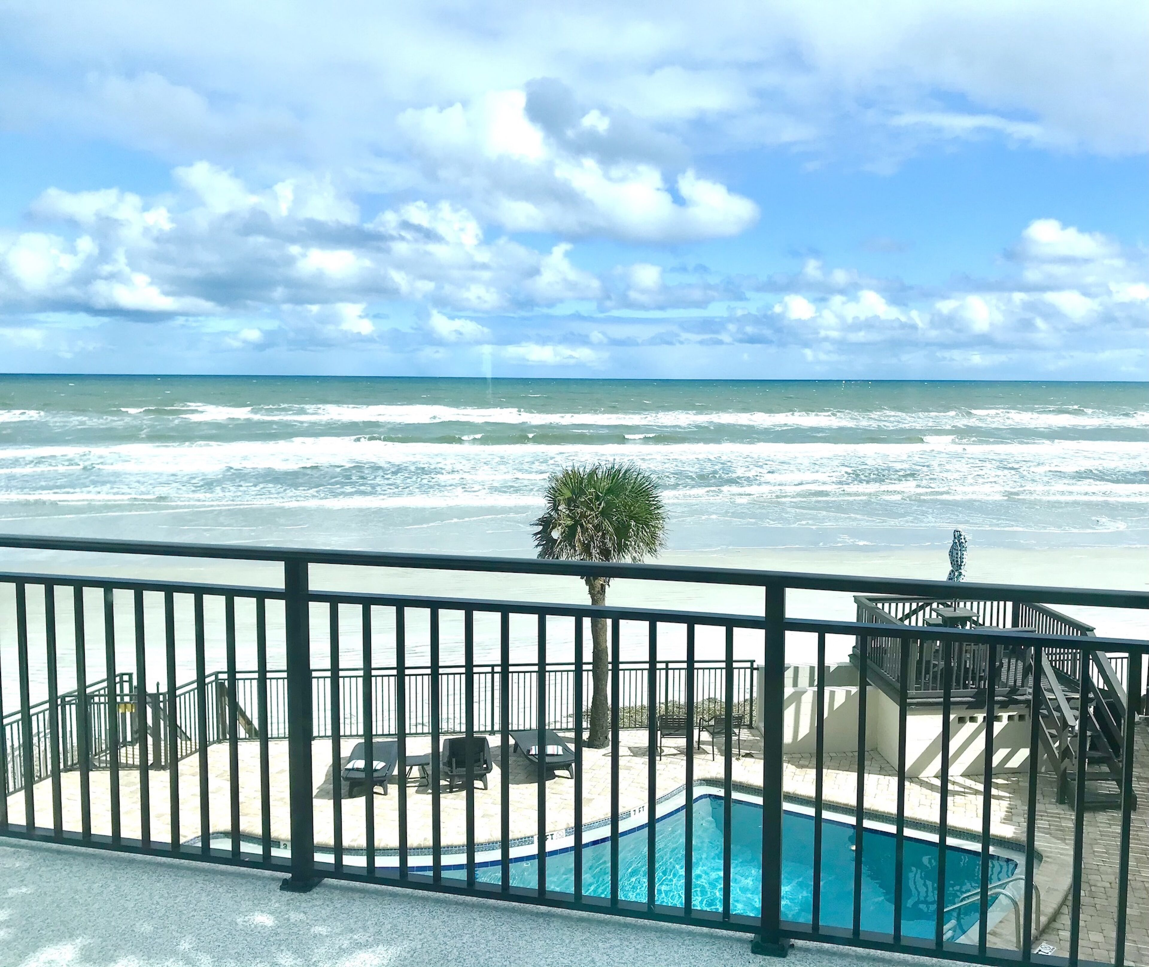 Mick's Beach Hideaway