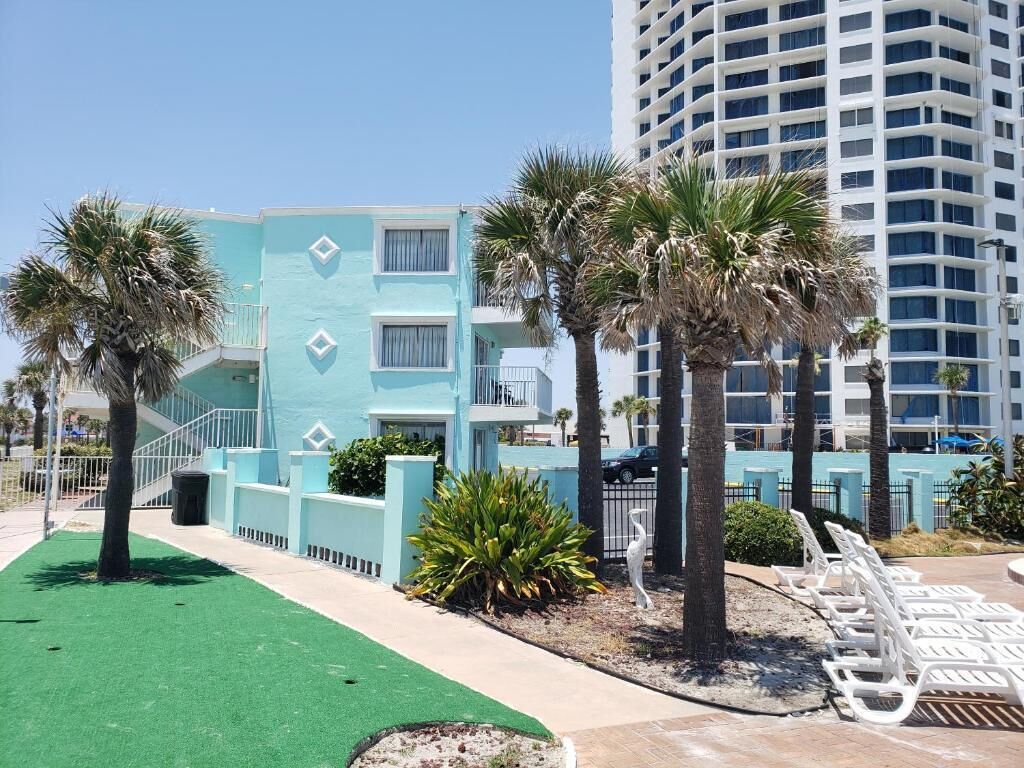 The Seascape Inn
